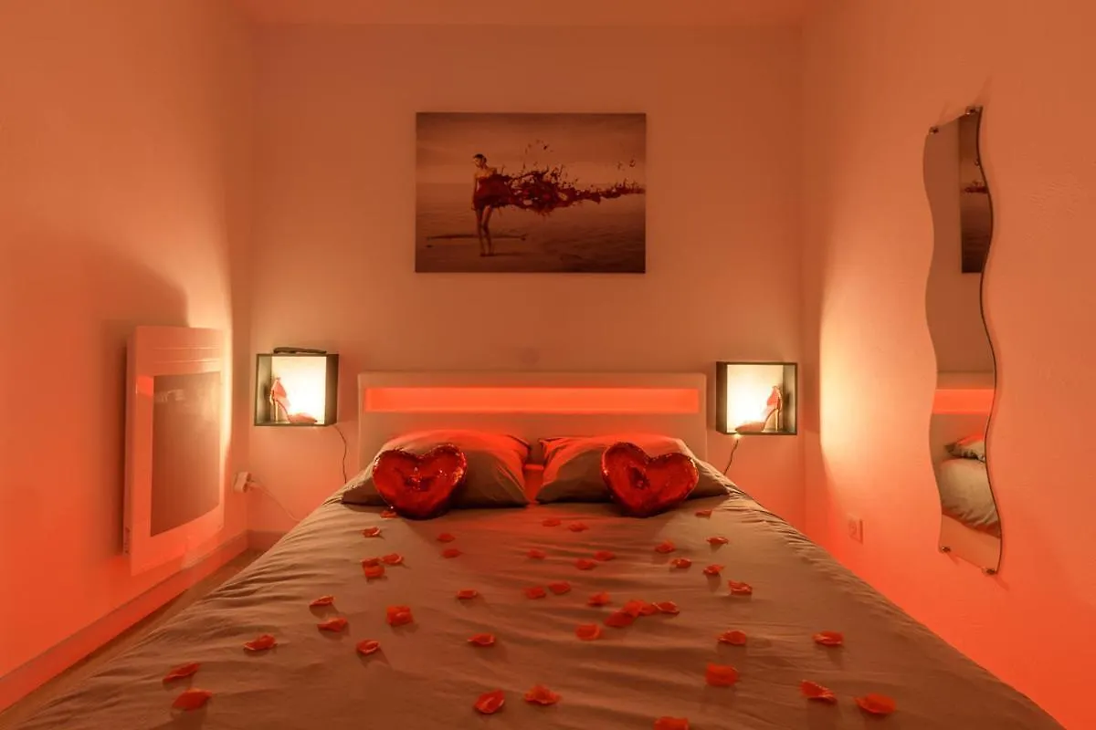 Appartement Love Room - Suite romantique avec spa privatif Le Puy-en-Velay