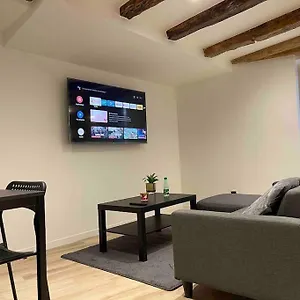 En Velay: Charme Et Confort Centre Le Puy-en-Velay
